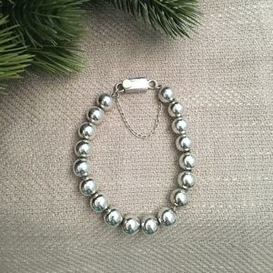 Beautiful Silpada 10 mm Bead Bracelet